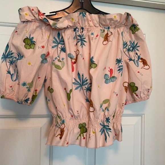 United Colors Of Benetton Tops - *rare* Benetton off-shoulder crop top Size S